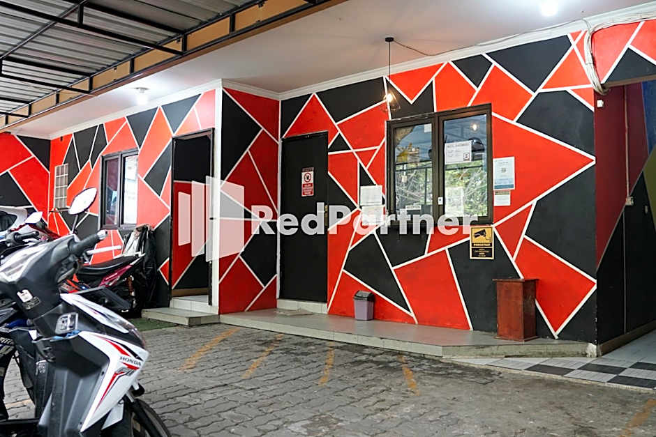 Cosmo Tanjung Duren Mitra RedDoorz