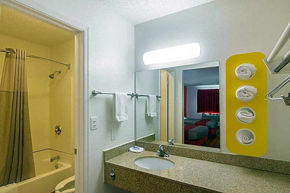 Motel 6-Indianapolis, IN - Airport
