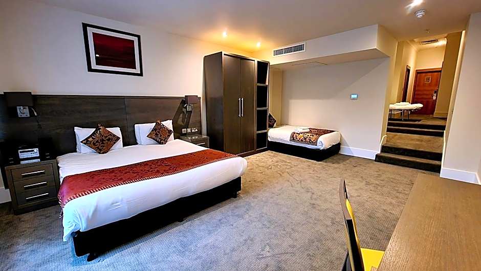 The Park City Grand Plaza Kensington Hotel