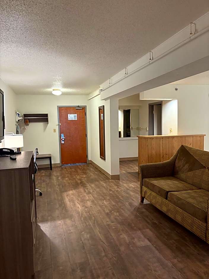Clarion Inn and Suites Convention Center Kearney