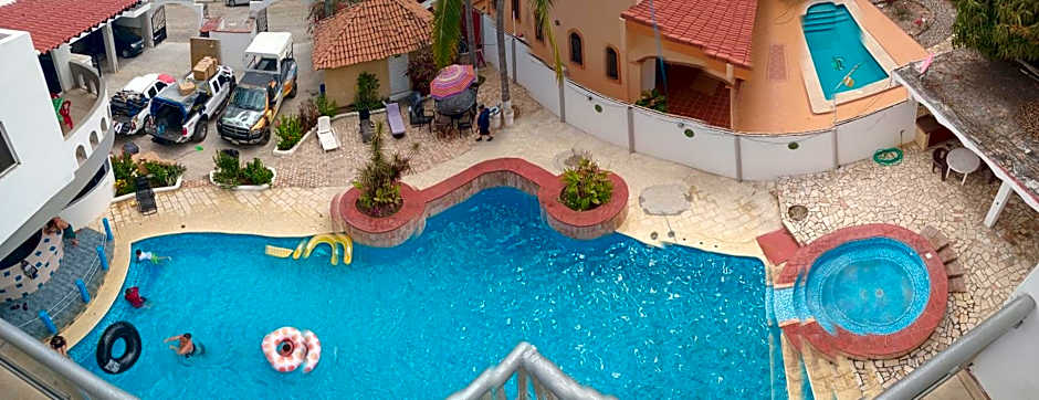Hotel Casa Raymundo Suites