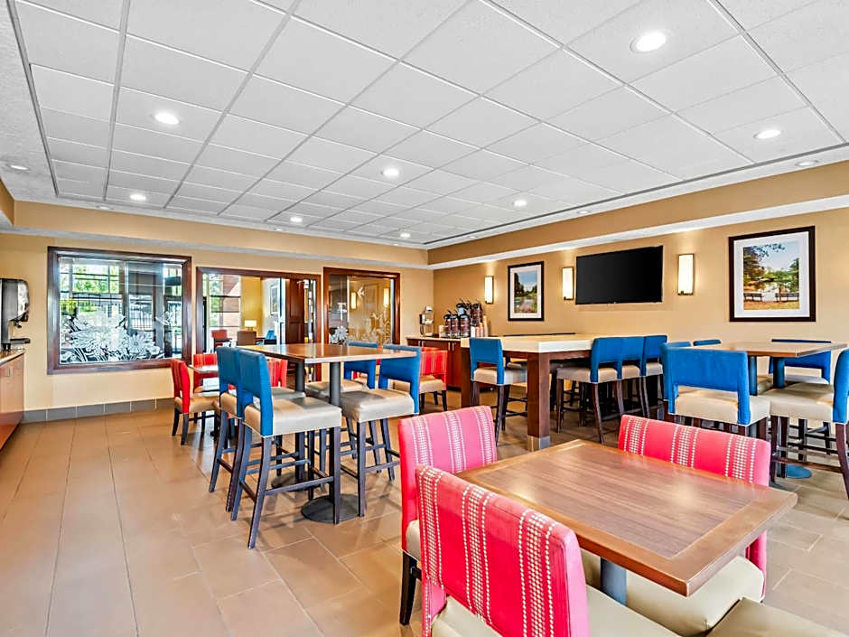 Comfort Suites Linn County Fairground And Expo