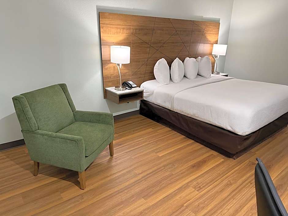 Wingate by Wyndham Livonia