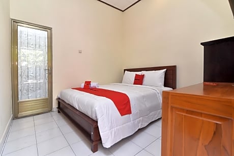 RedDoorz Room