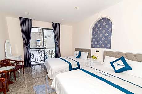 Deluxe Twin Room with Balcony