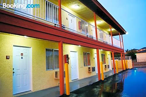 Mojave Inn
