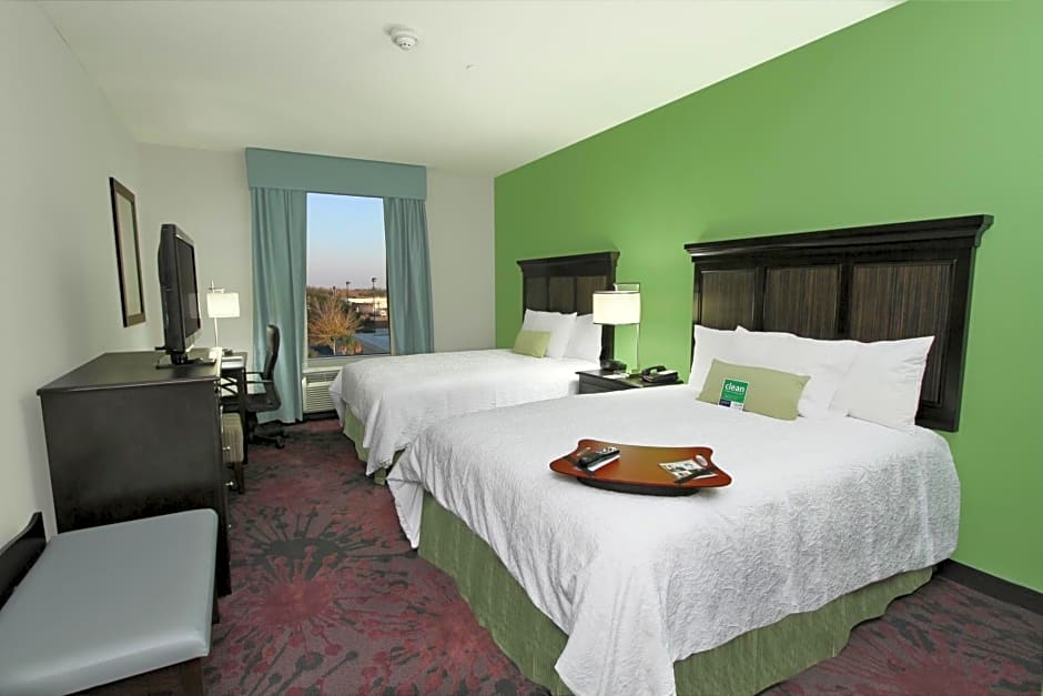 Hampton Inn & Suites Winnie