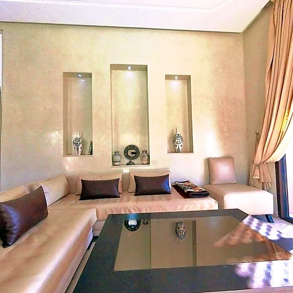 Villa Belle vue - with a private & Heated pool