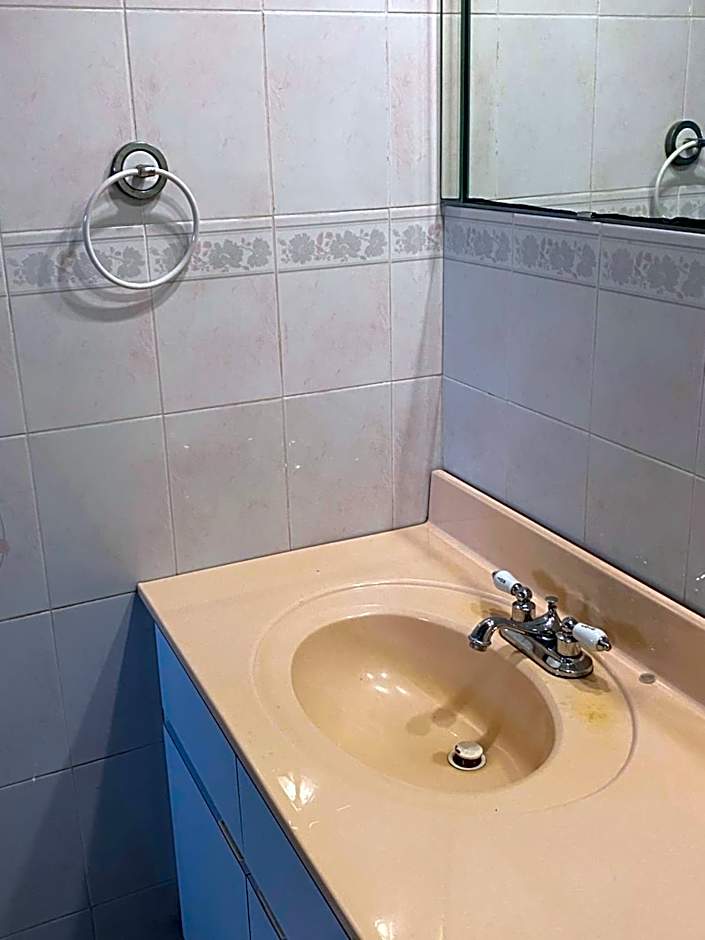 Private Cubicle - Single Bed - Mixed Shared Dorm - MIAMI AIRPORT