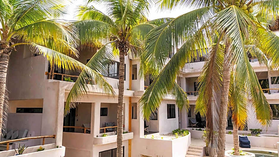Casa Leah - Full Ocean View Apartment- Zicatela - AC in Bedroom - Steps To Beach - Steps to la Punta