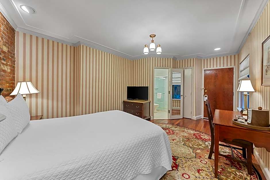 Photo 1 of 4 of Standard 1 Queen Bed