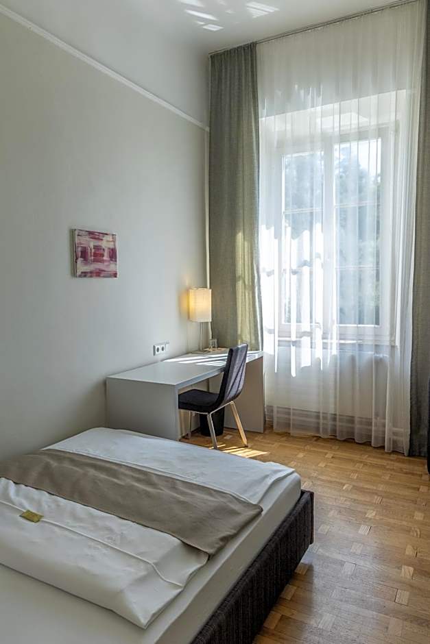 Kaiser von Österreich, Historik- und Thermalhotel