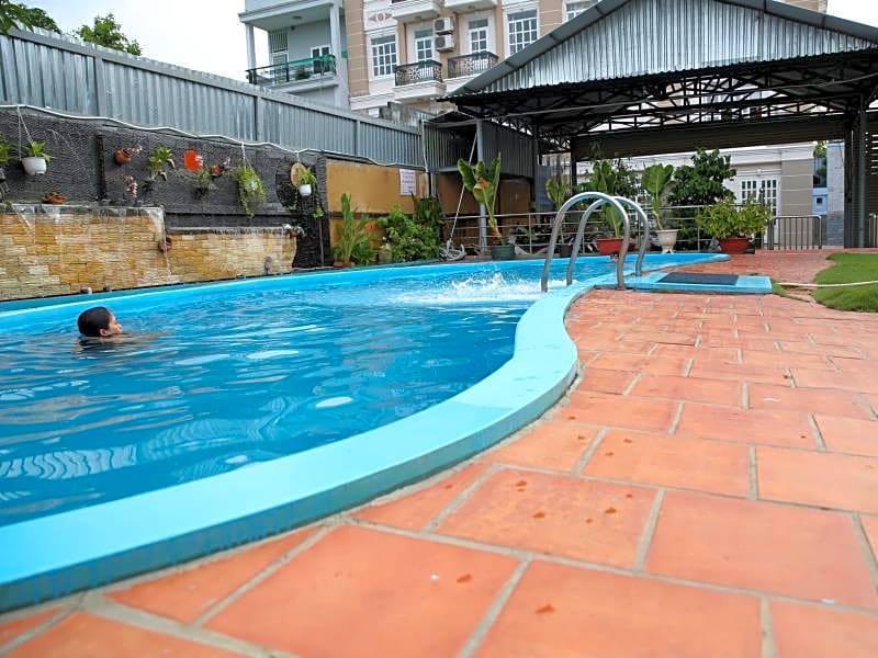 Hoa Phat Hotel & Apartment