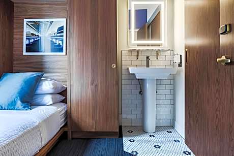 Single Room Comfort