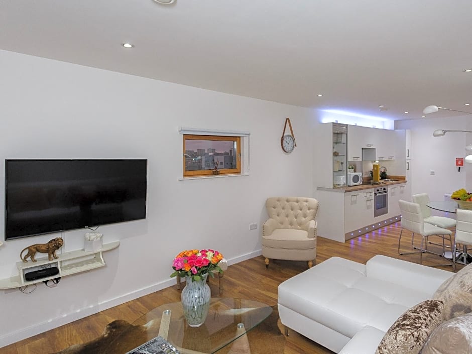 Live in Leeds Sky Penthouse