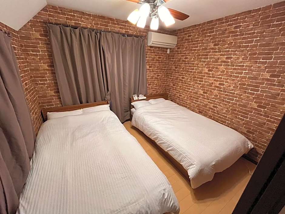 Hotel EL Shinjuku 1 free parking
