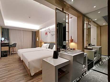 Paco Hotel (Guangzhou Beijing Road Metro Station)