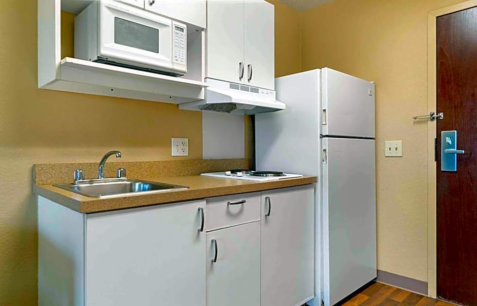 Extended Stay America Select Suites - Detroit - Farmington Hills