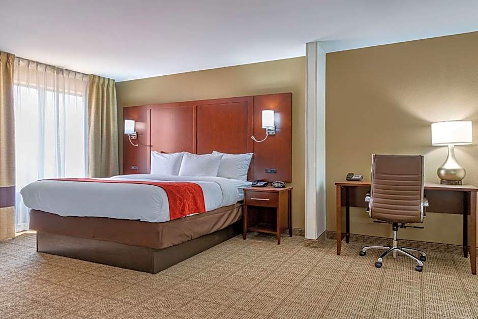Comfort Suites Savannah Gateway I-95