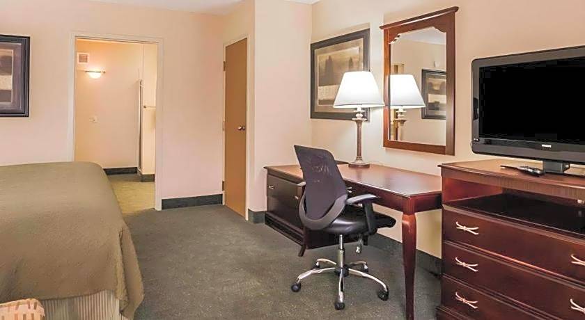 Quality Inn Paris