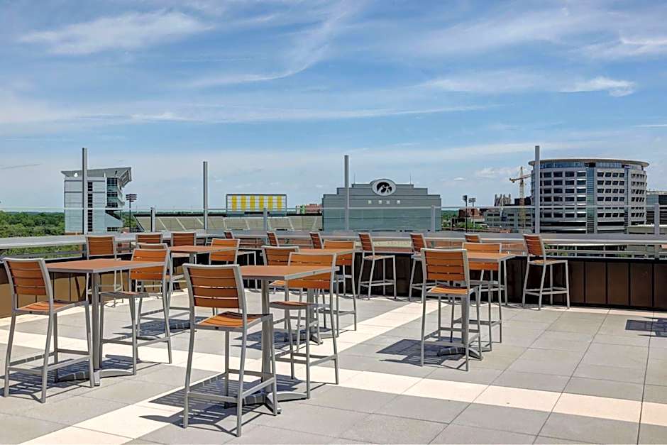 Courtyard by Marriott Iowa City University Heights