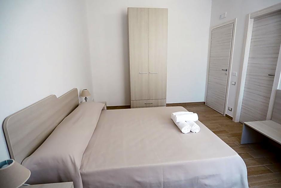 Il Viaggiatore Via Rimini Serapo