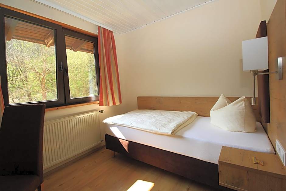 Waldhotel Albachmühle mit Albacher Stuben