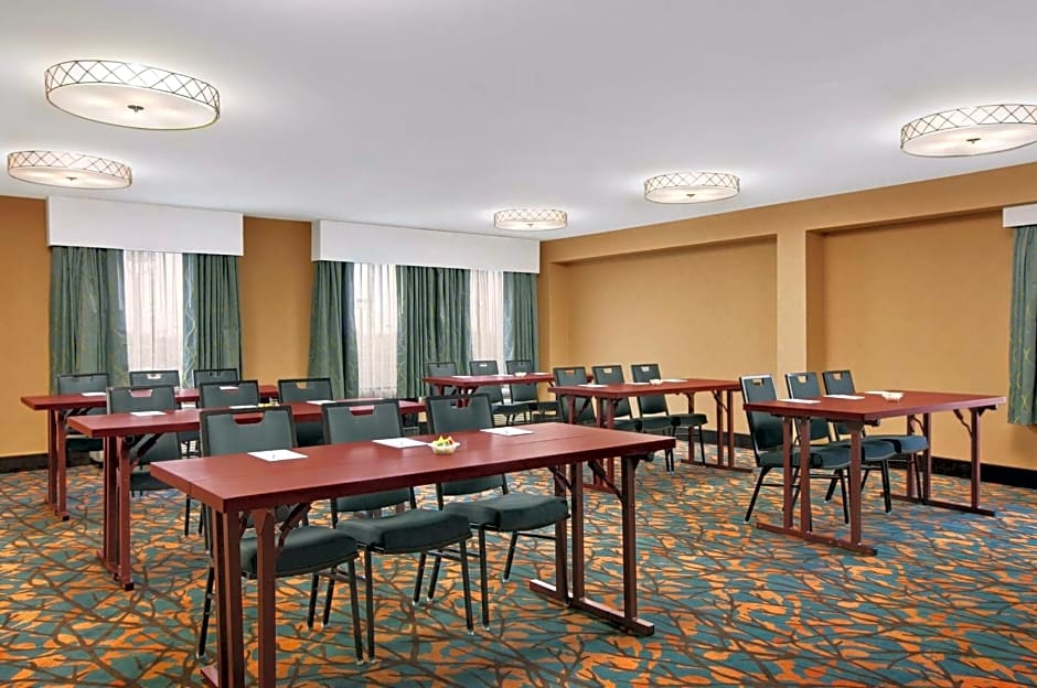 Hampton Inn By Hilton Chicago-Midway Airport
