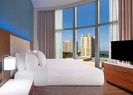 Two Room Corner Suite with Bay View