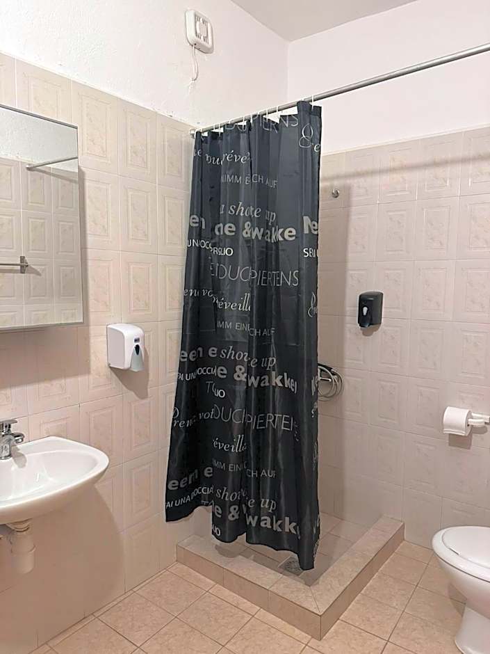 Alexandros Hotel