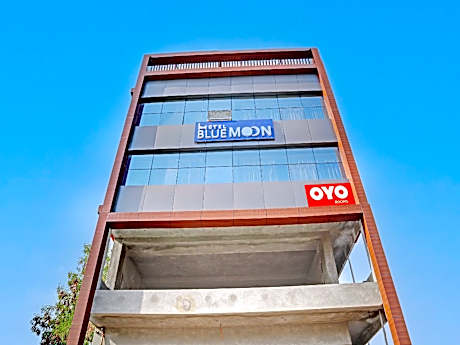 OYO Flagship Hotel Bluemoon