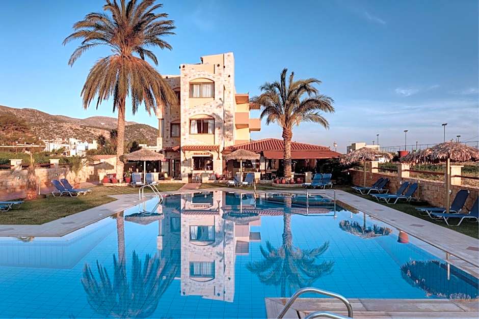 Danelis Studios & Apartments