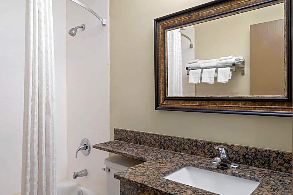 Super 8 by Wyndham Hagerstown I-70