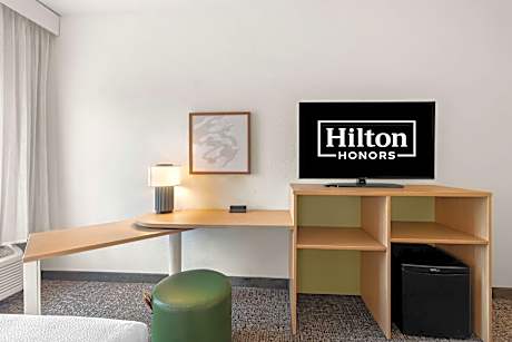 Queen Room with Two Queen Beds and Roll-In Shower - Disability Access