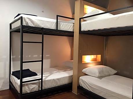 Bed in 4-Bed Mixed Dormitory Room