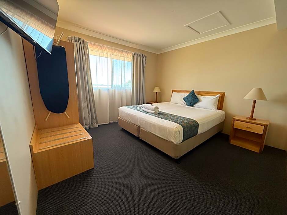 Harbour Sails Motor Inn