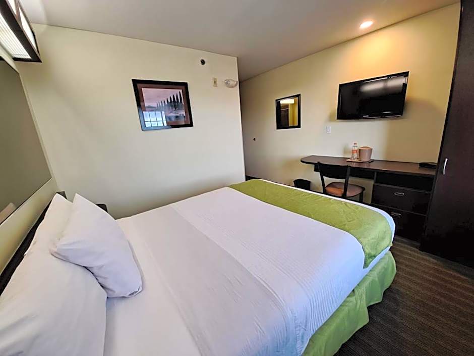 Microtel Inn & Suites By Wyndham Toluca