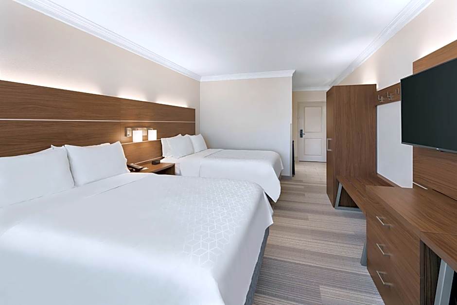 Holiday Inn Express Hotel & Suites Byron By IHG