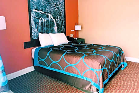 1 Queen Bed Non-Smoking