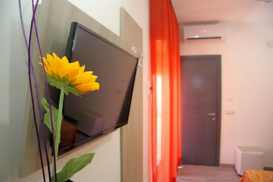 ChrisMare Hotel