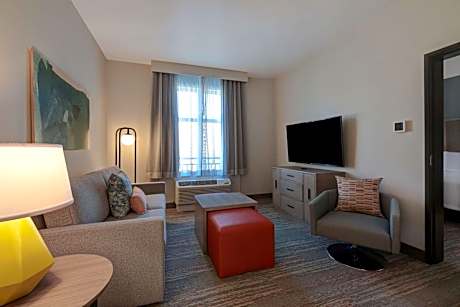 One-Bedroom King Suite