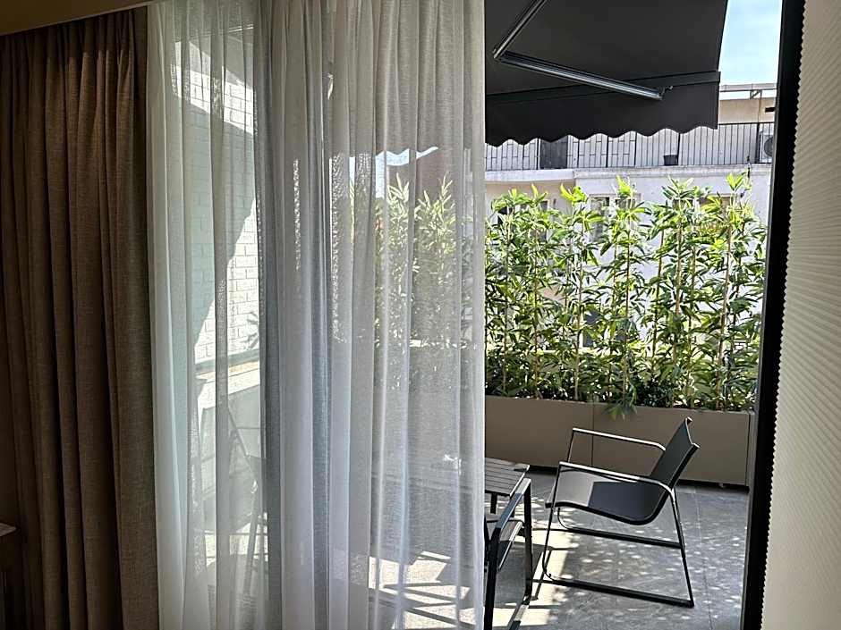 Smart and Simple Hotel Karakoy