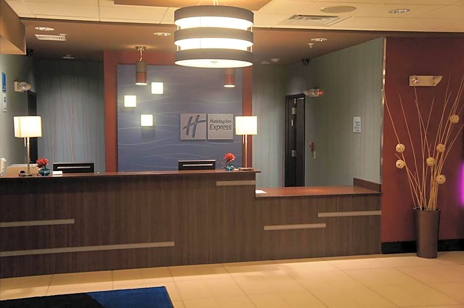 Holiday Inn Express & Suites Northeast By IHG