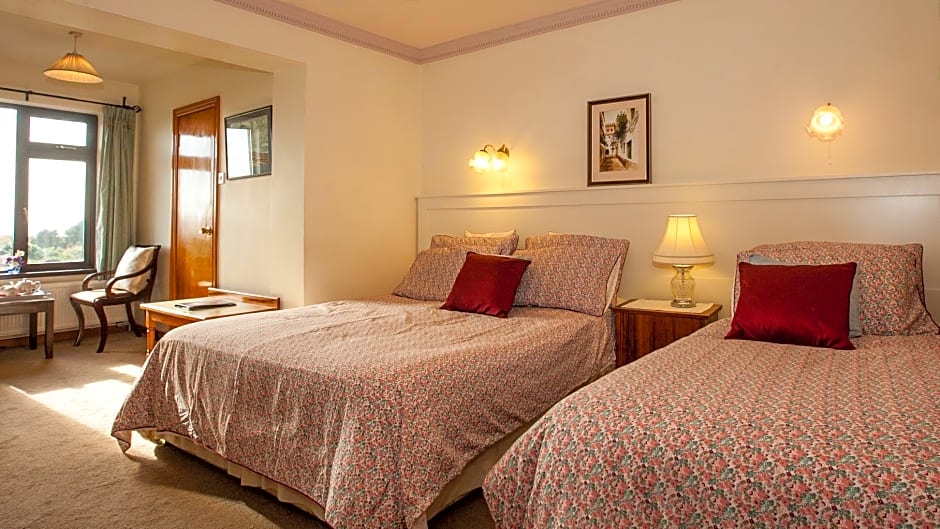 Ardmor Country House