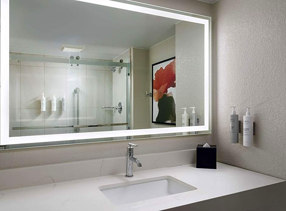 Embassy Suites By Hilton Hotel Memphis