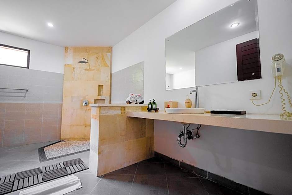 Orlowsky Discovery Candidasa Hotel