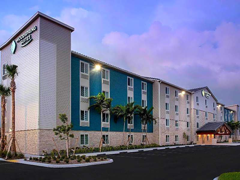 WoodSpring Suites Fort Lauderdale