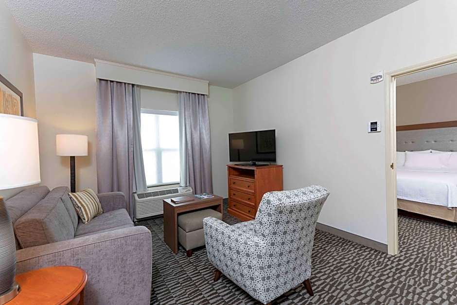 Homewood Suites By Hilton Indianapolis-Airport/Plainfield