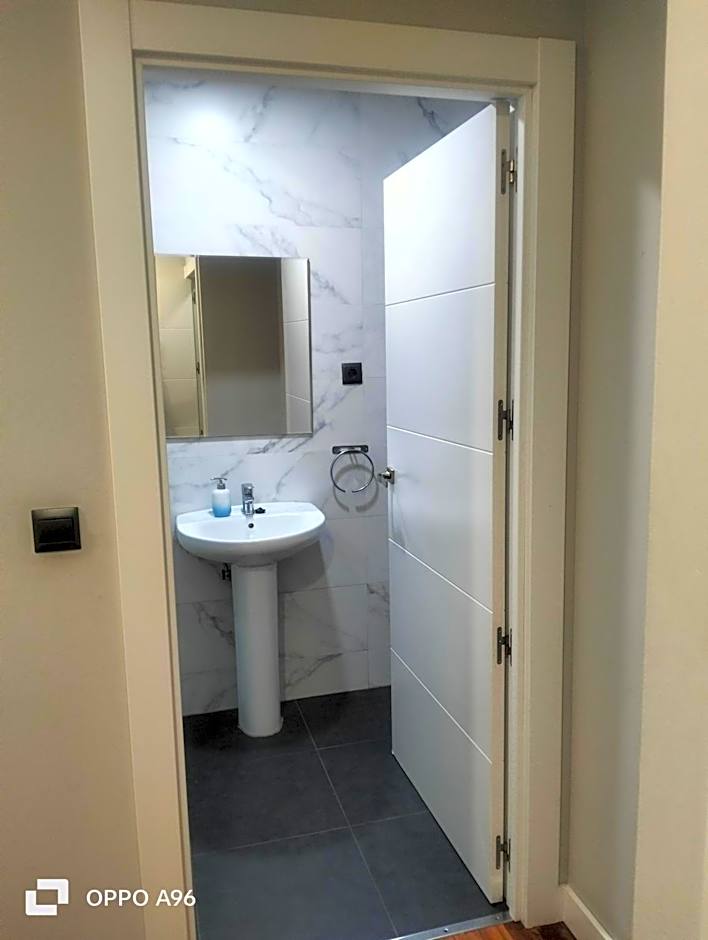 Pensión Guggenheim Riverview HBI01297