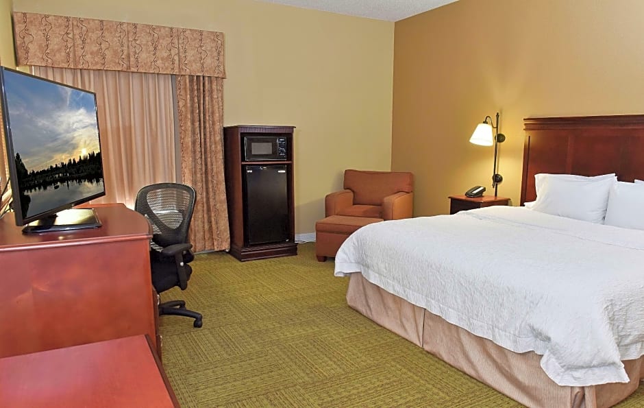 1 Queen Bed, Mobility Accessible, Bathtub — 8 fotoğraftan 1. fotoğraf